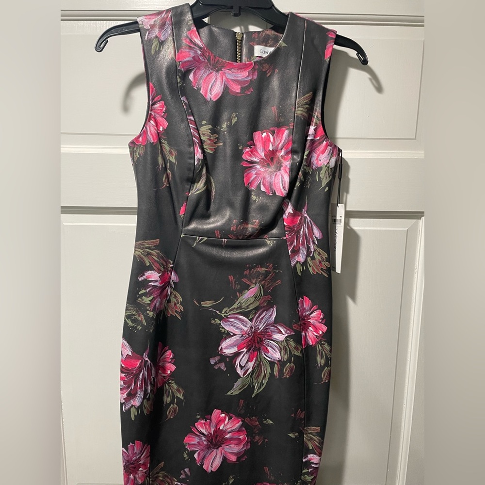 Sleeveless evening dress.